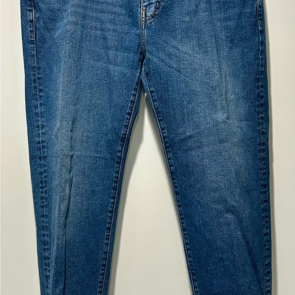 Amazon Essentials Blue Jeans - Picture 2 of 3